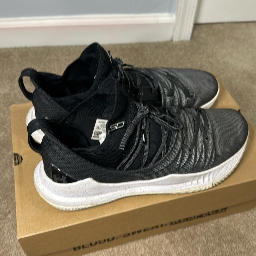 UA Curry 5